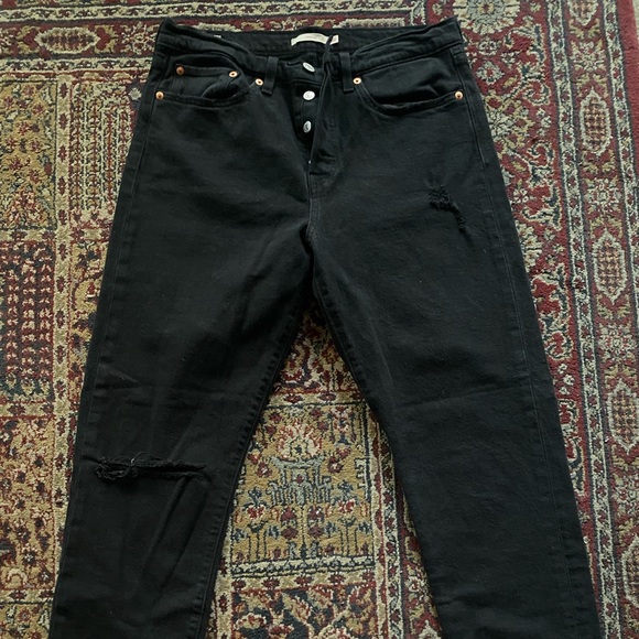 Levi’s Wedgie Fit Denim - Picture 2 of 4